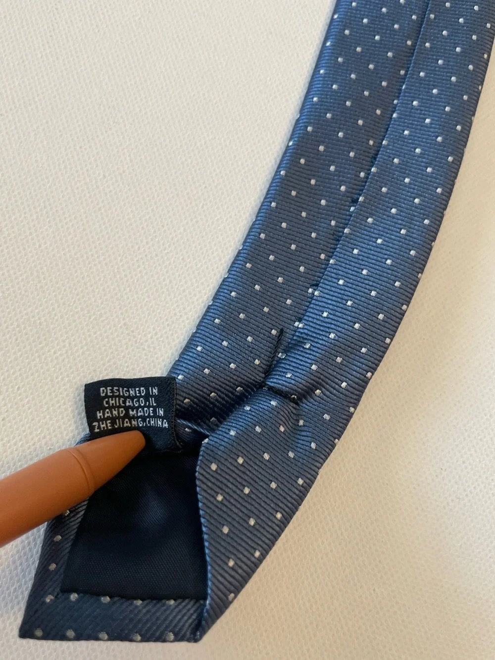 The Tie Bar 100% Silk Blue/White Polka Dot Tie (3 in x 61 in)